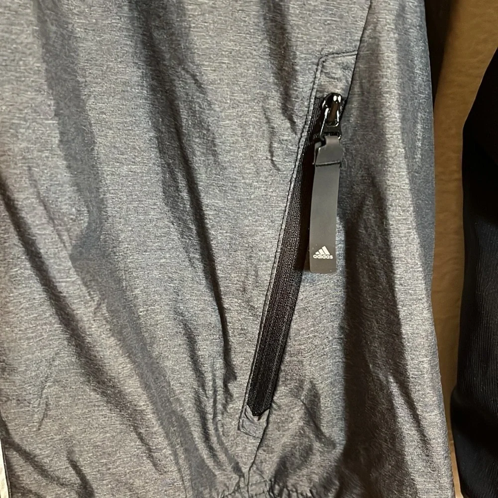 𝅺ADIDAS Hooded Zipper Athletic Jacket